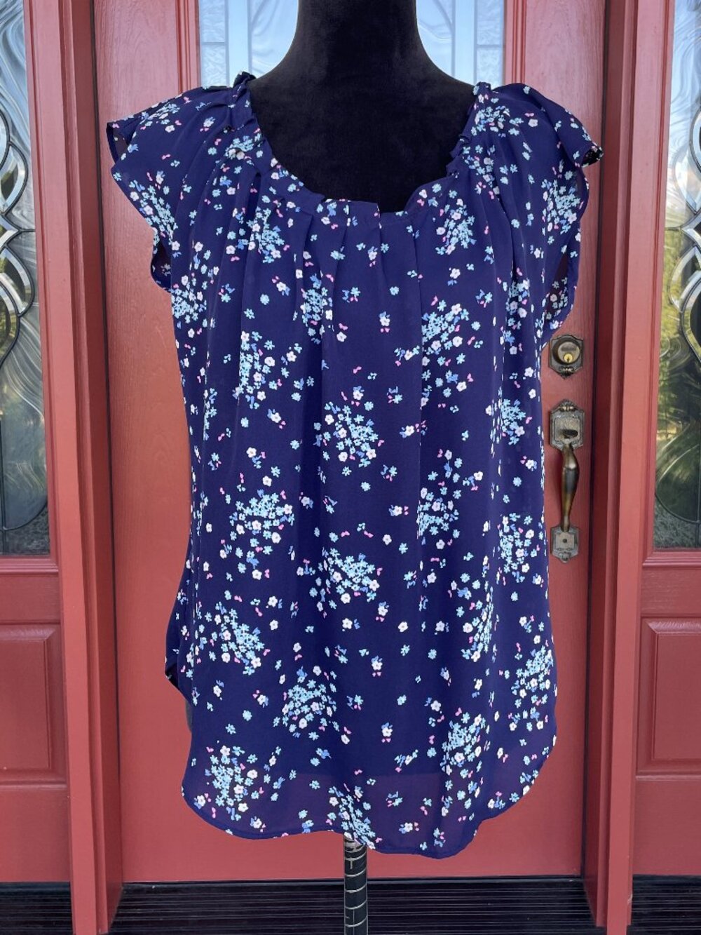 LKN LAUREN CONRAD Floral Pleated Top medium